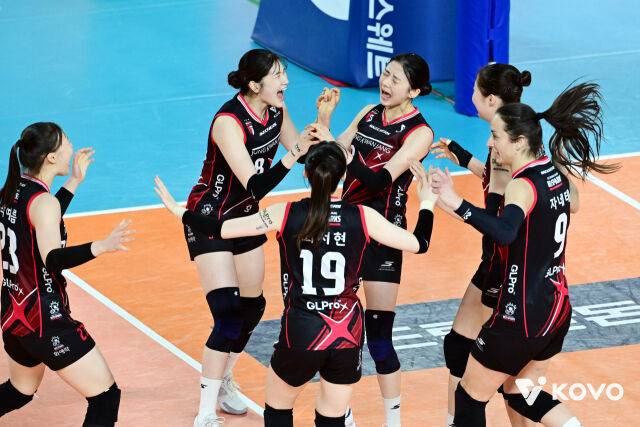 지긋지긋한 연패, 간신히 끊었다…정관장, 6R 첫 경기서 흥국생명 상대 시즌 첫 승-승점 획득 [MD대전]