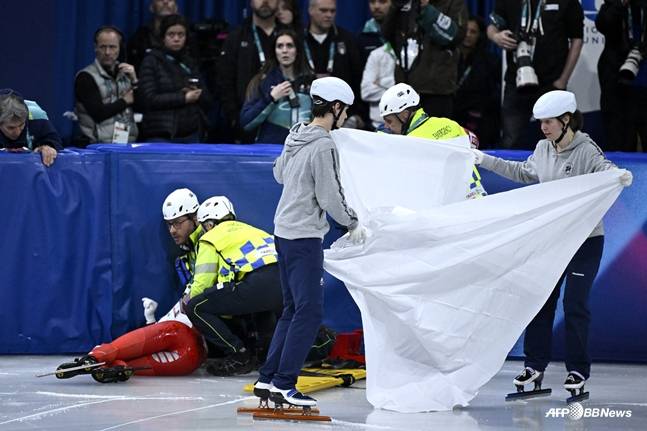 '날에 얼굴 베인 끔찍 부상' 주인공, 사고 후 첫 근황