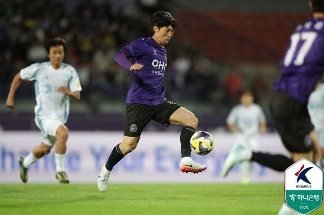 “선수가 감독에게 대들어 싸웠는데 다음날 선발 출전” 김보경이 유럽에서 경험한 최고 쇼크···“유럽은 문화가 달라” [이근승의 믹스트존]