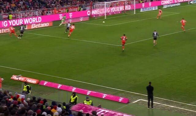 '자책골 넣으려고 했나'…김민재 실수 유발한 형편없는 패스 조롱, '경기를 흥미진진하게 만들었다'