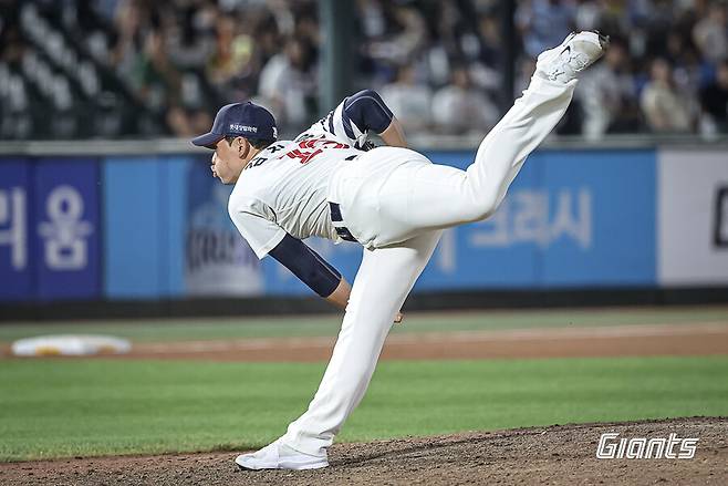 롯데 팬들이 반했다, 또 한 번 속아보나… 일본 팀 1이닝 순삭, ‘애증의 유망주’ 올해는 터지나