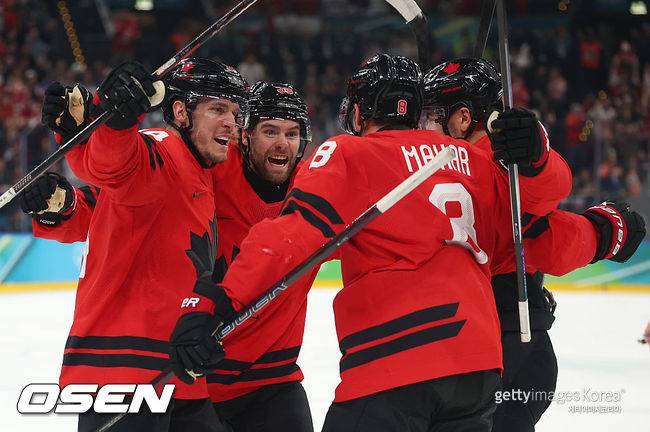 '관세대전' 미국, 캐나다와 연장 끝 2-1 승... 46년만의 통산 3번째 아이스하키 金[2026 동계올림픽]