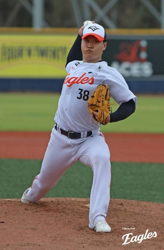 0-8도 아니고 '0-18' 패배라고? 한화 마운드 와르르, 자존심 제대로 구겼다…23일 경기는 어떨까