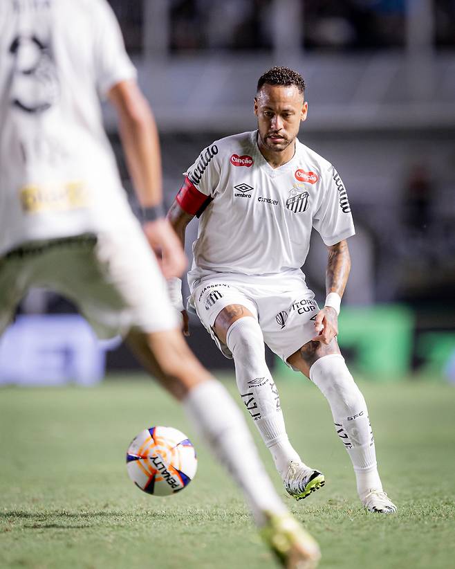 이강인·메시 울겠네→네이마르 눈물의 은퇴 시사…