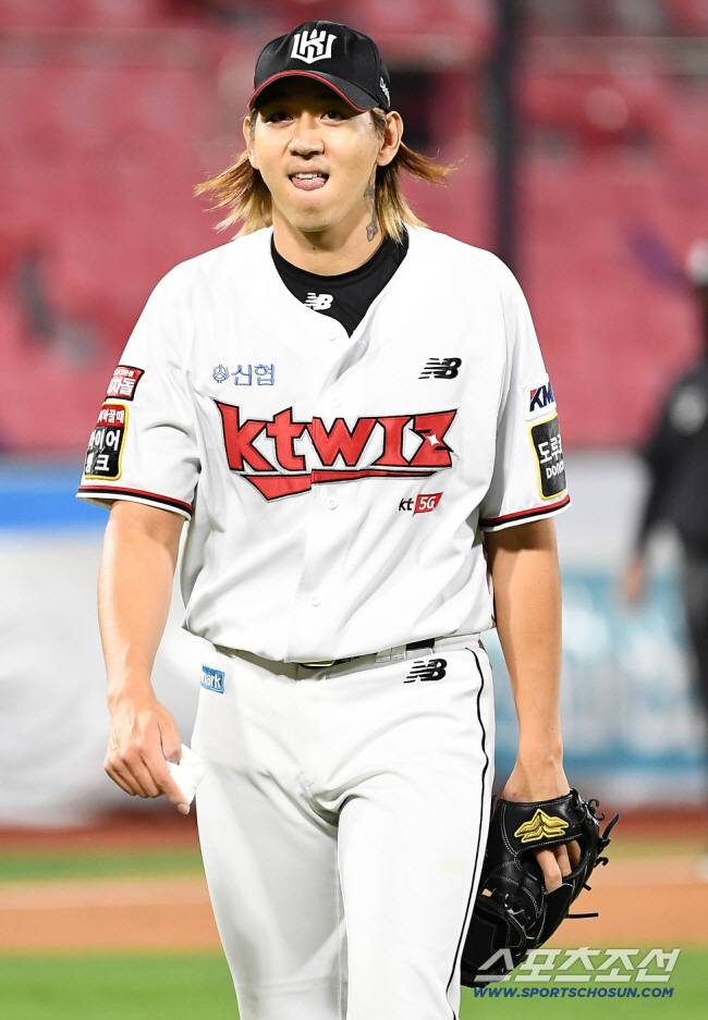 307억 현실인가? '노시환 거르고' 이학주·이대은 → 삼성과 KT는 후회할까