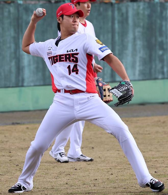 “박찬호 이기려고 최선 다하겠다”던 KIA 선수, 드디어 기회가 왔다… 외국인에 꼭 지라는 법 있나