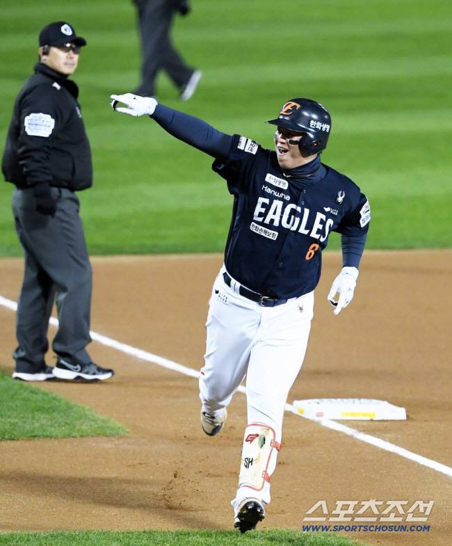 '부산 순혈+이대호 찐후배인데' 307억 종신한화 → 뒤늦게 피눈물 흘린 롯데…노시환을 왜! 8년전 뽑지 않았나 [SC포커스]