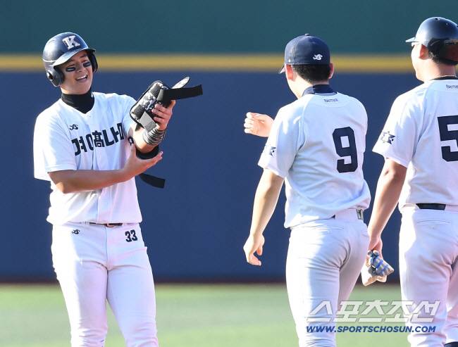 '부산 순혈+이대호 찐후배인데' 307억 종신한화 → 뒤늦게 피눈물 흘린 롯데…노시환을 왜! 8년전 뽑지 않았나 [SC포커스]