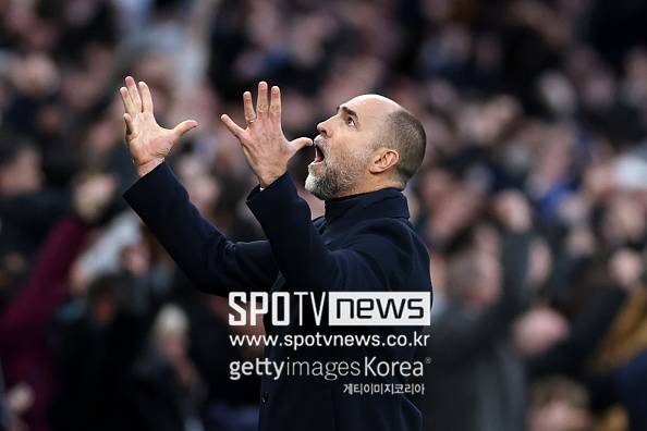 임시 감독 눈치챘다, 손흥민 떠난 토트넘은 '노답'이라는 것을...