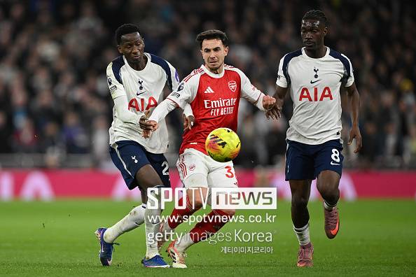 임시 감독 눈치챘다, 손흥민 떠난 토트넘은 '노답'이라는 것을...