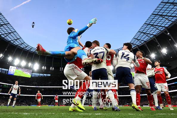 임시 감독 눈치챘다, 손흥민 떠난 토트넘은 '노답'이라는 것을...
