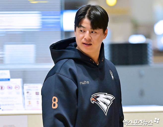 노시환 307억, LG는 떨고 있다?…'초장기 블록버스터' 다년계약 시대→동갑내기 '잠실 거포' 3루수 기준점 되나