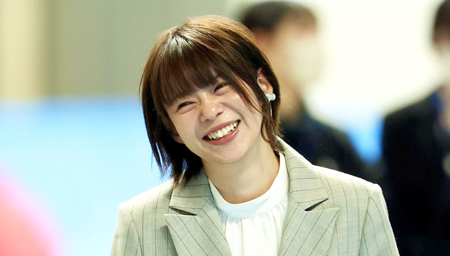 '평창서 김보름 누르고 金' 월클 스케이터, 귀국 3시간 만에 생방송 직행…