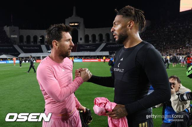 손흥민, 이래서 메시랑 유니폼 안 바꿨구나...'쏘니 부탁이야' 전반 18분부터 두 손 모아 예약→결국 꿈 이루고 활짝