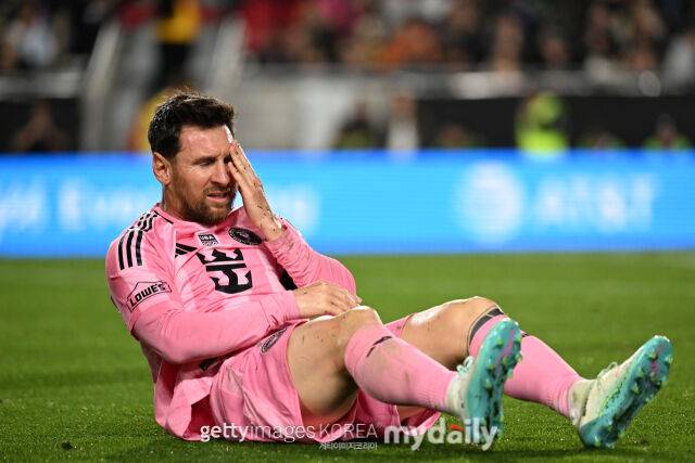 '메시야 참아'…손흥민의 LAFC에 참패, 절친 수아레스가 심판실 습격 뜯어 말렸다