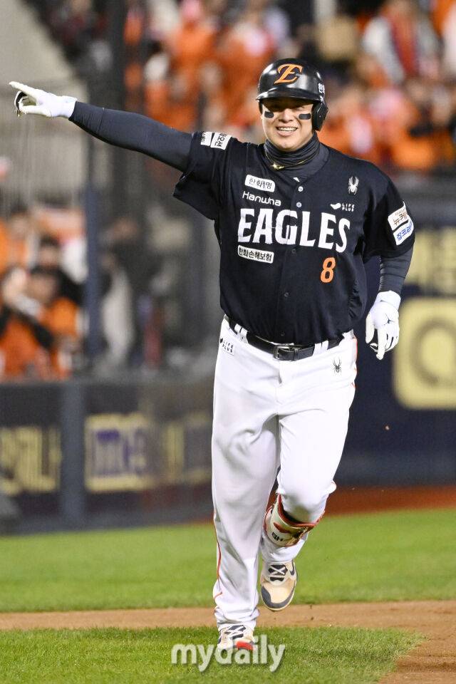 노시환 12년 317억원 야무지게 챙겨도 38세…최정은 그때 110억원 따냈다, 노시환 안 다치면 ‘역대급 재벌’ 등극