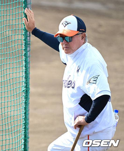 ‘2:6→1:4→2:5→0:18→4:7’ 5연패 빠진 한화, 마운드가 불안하다 “아무리 연습경기라도 이런 경기 하면 안돼” [오!쎈 오키나와]