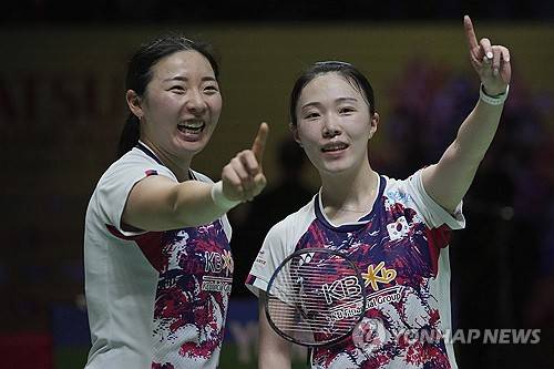 韓 배드민턴 안타까운 소식…女 복식 세계 5위, 전영 오픈 불참한다→'원투 펀치' 동반 출격 실패+공희용-김혜정, 명단서 사라졌다