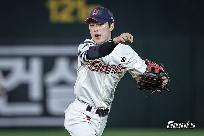 '대만 스캔들' 나승엽·고승민 징계…롯데, '강한 내야' 새 판 짜기