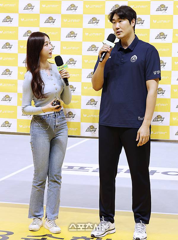 ‘오늘은 청바지핏’ 진달래 아나운서, 봄을 알리는 전령사!