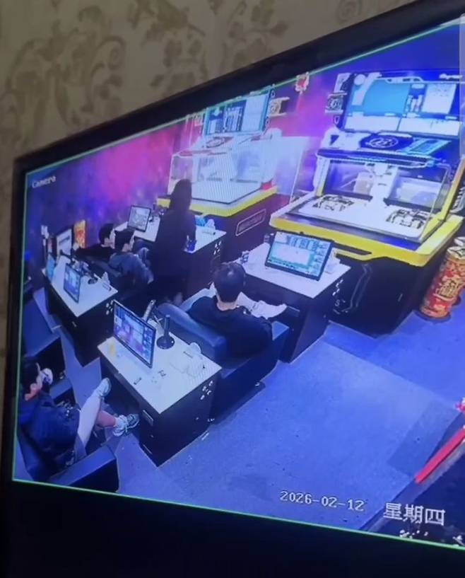 불법 도박' 롯데 4인방, KBO 중징계…팬들