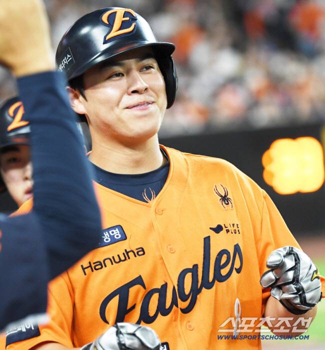 노시환에 밀릴 게 없는데, 아니 더 낫다고 볼 수도 있는데...307억 꿈 꾸기엔, 2년이 너무 아쉽다