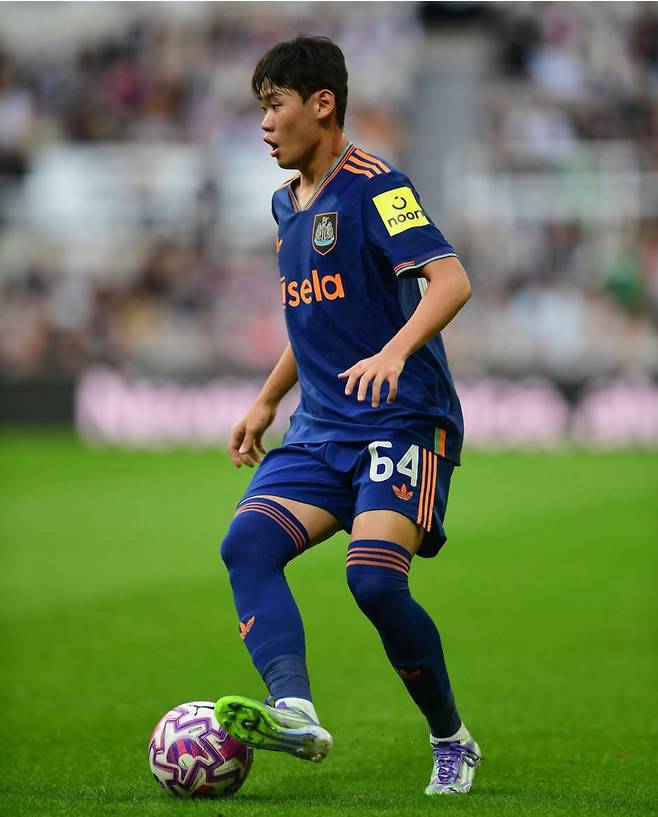 '韓 20호 프리미어리거' 박승수, 또 챔스 엔트리 제외…왜 뉴캐슬 1군 데뷔 못 하나?