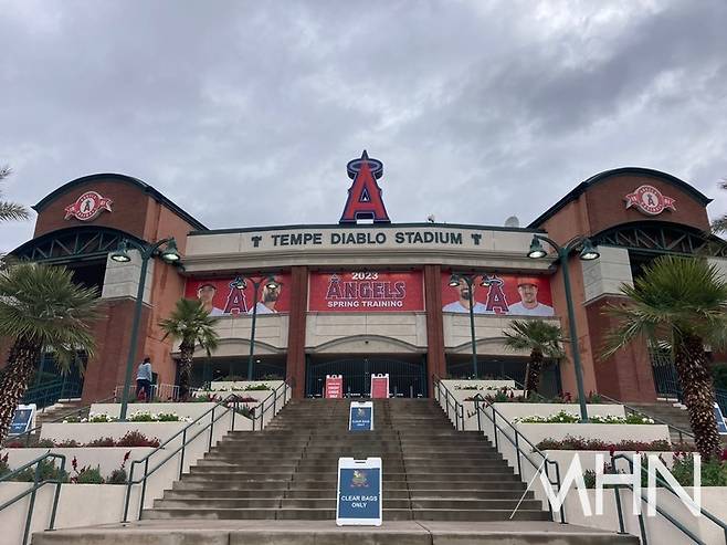 이정후, 연봉 317억 받는데 단타만 친다…