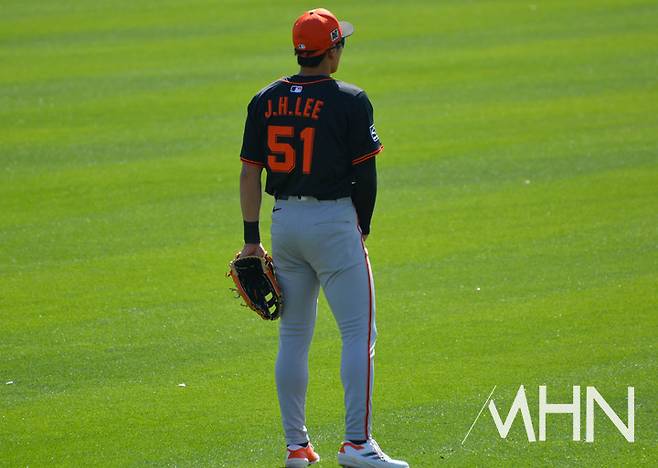 이정후, 연봉 317억 받는데 단타만 친다…