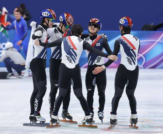 '최민정이 양보?' 金金 김길리, 1500m 결승 추월 상황 직접 입 열다…