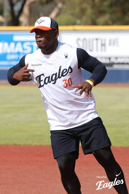 '명품 해설' 이대형이 본 한화, 올해 어떨까