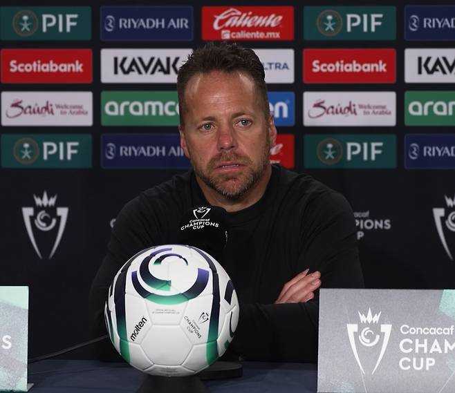 '손흥민 45분 만에 교체' LAFC 감독 이유 직접 밝혔다