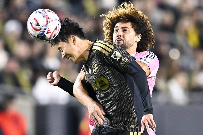 '쏘니 제발 나랑 유니폼 좀 교환해줘' 너무 급했던 그 선수, 손흥민 '찐팬' 고백