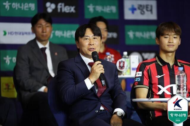 [BE.현장] 아직 팀 못 찾은 린가드 근황 들은 김기동 감독의 농담,