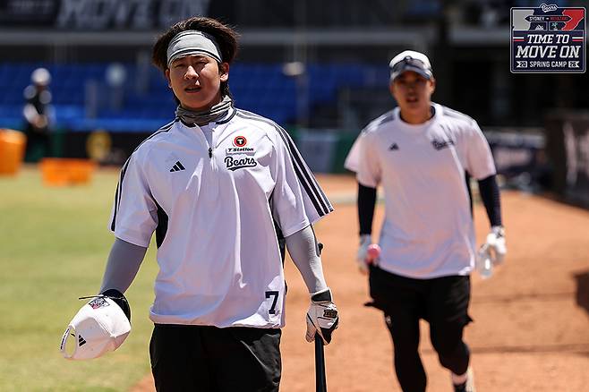 구단주 오신 날, 80억 가치 제대로 보여줬다… 리드오프+명품 수비, ‘현질’의 맛 미리 봤다