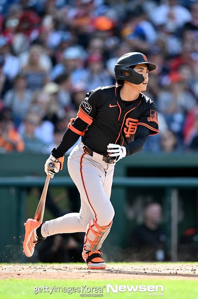 ‘전 경기 안타 행진’ 이정후, 시범경기 첫 3루타+첫 멀티히트 맹활약..타율 0.417