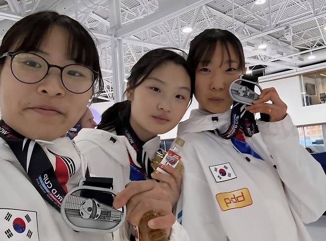 “최민정 빈자리 걱정 마”...‘람보르길리’ 추격하는 여자 쇼트트랙 ‘10대 3총사’