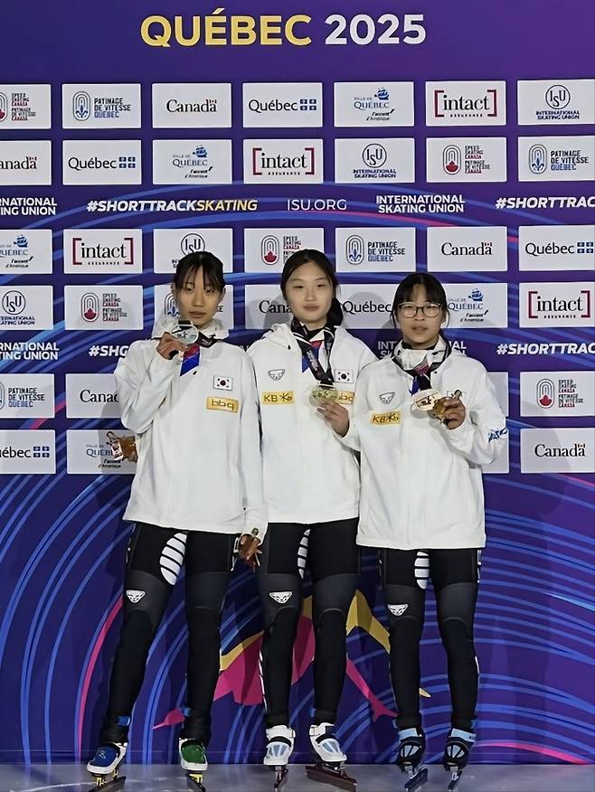 “최민정 빈자리 걱정 마”...‘람보르길리’ 추격하는 여자 쇼트트랙 ‘10대 3총사’