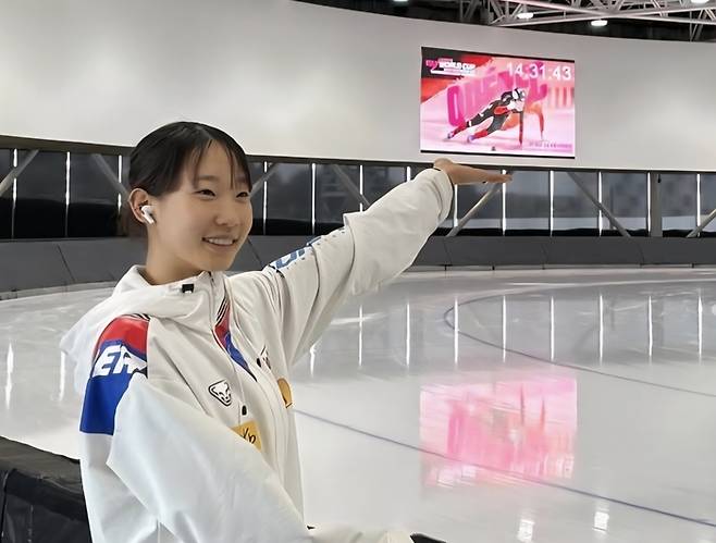 “최민정 빈자리 걱정 마”...‘람보르길리’ 추격하는 여자 쇼트트랙 ‘10대 3총사’