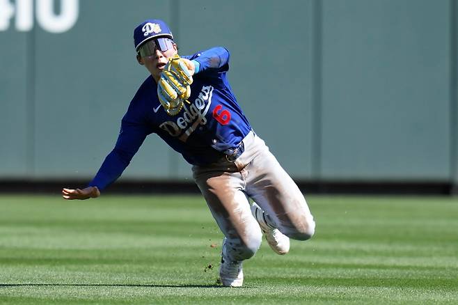 '김혜성 이렇게만 하면 다저스 주전 확률 100%' 하루에 안타 2개, 도루 2개, 호수비 2개…더이상 어떻게 더 잘하나