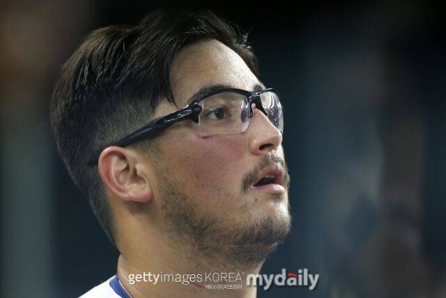 3년 전엔 엉덩이 아파서 고사했던 태극마크…이번엔 힘 보태기로 했는데 ML 시범경기 ERA 8.10 ‘쑥스러운 홀드’