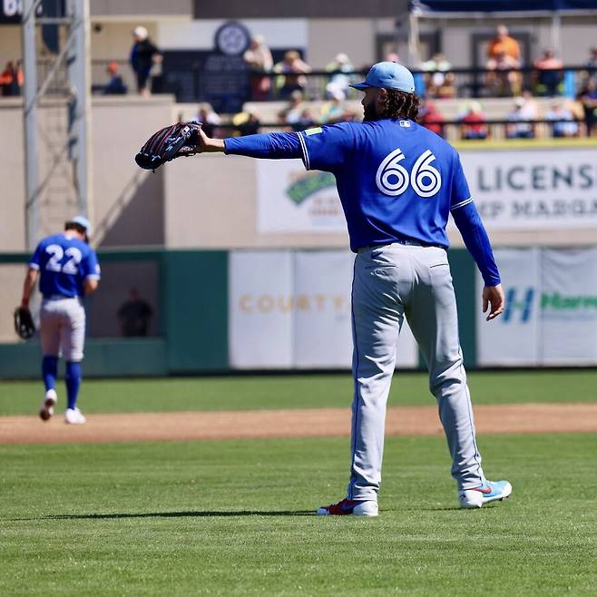 “다리가 후들거렸다” 폰세 솔직한 고백… 현지 언론도 “인상적” 칭찬, 역수출 신화 시작됐다