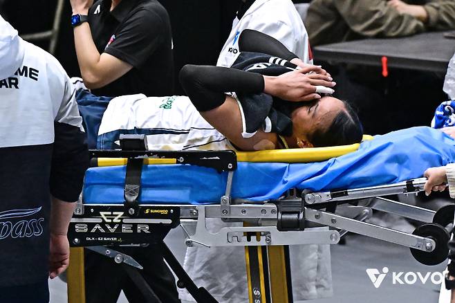 타나차 일시 대체 선수 영입 검토, '1위 하이패스' 한국도로공사에 걸린 제동 [IS 포커스]