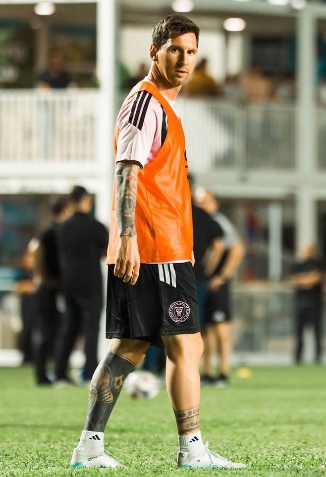 '깜짝 변화' 손흥민에게 판정패 당한 메시, 깔끔하게 정리했다…마음 다잡기 위해 면도까지 단행