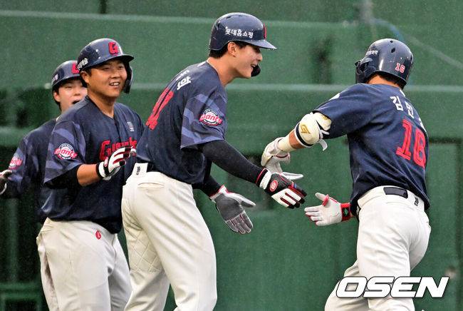 ‘롯데→넥센→LG→롯데’ 38살인데 타격감 살벌하다…텅 빈 내야 희망 우뚝 “나로 인해 감독님 머리 아프셨으면” [오!쎈 미야자키]