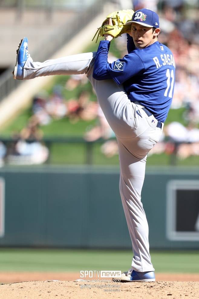 159km 던지면 뭐하나, 또 박살난 사사키…