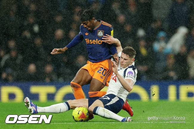 인성 논란' 토트넘 수비수, 라커룸 망치고 팀 강등시키고 '줄행랑' 이적?...