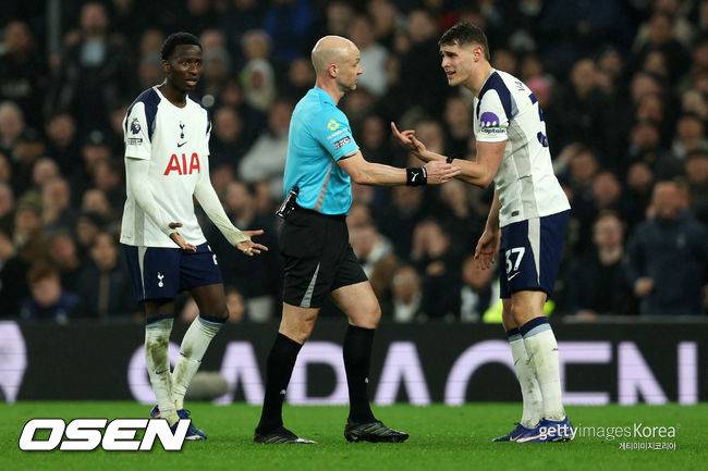 인성 논란' 토트넘 수비수, 라커룸 망치고 팀 강등시키고 '줄행랑' 이적?...