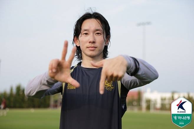 “이정효 감독께 크게 혼난 뒤 사우디행 명단에서 빠졌죠” 2025년 ‘광주 MVP’ 신창무가 꼽은 축구 인생 터닝 포인트 [이근승의 믹스트존]