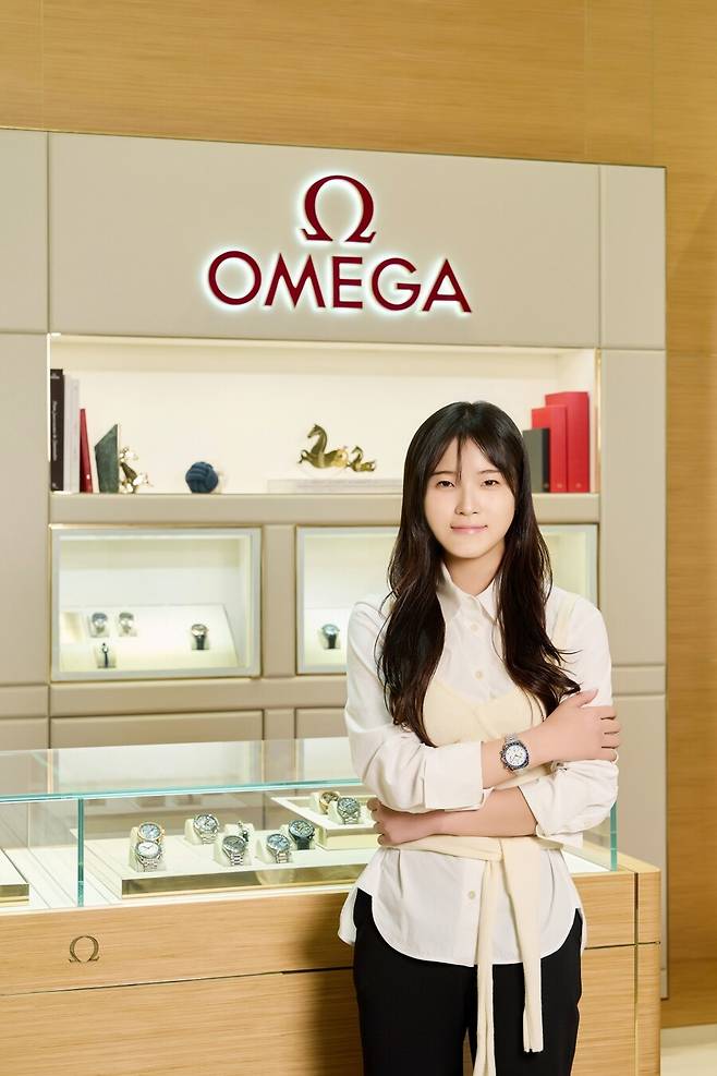 '시계 하나가 1천만원' 최가온, 오메가 명품시계 국내서 직접 수령했다